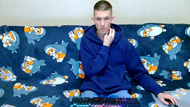 Snapshot of Lester_Broo chatting on October 3, 10:00 pm Lester Broo online show from October 3, 10:00 pm