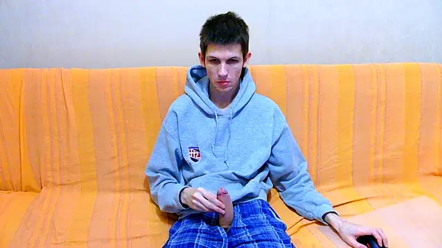 Snapshot of Lester_Broo chatting on February 20, 7:21 am Lester Broo online show from February 20, 7:21 am