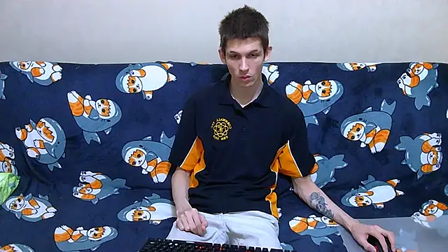 Lester Broo online show from June 4, 3:11 am