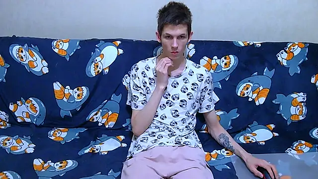 Lester Broo online show from June 12, 3:04 am