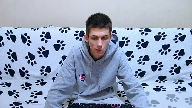Lester Broo online show from May 10, 10:44 pm