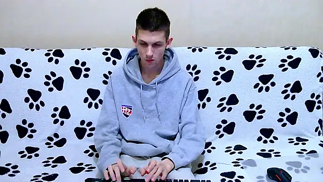 Lester Broo online show from March 19, 8:42 pm