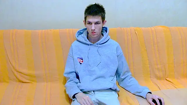 Snapshot of Lester_Broo chatting on February 14, 8:14 am Lester Broo online show from February 14, 8:14 am