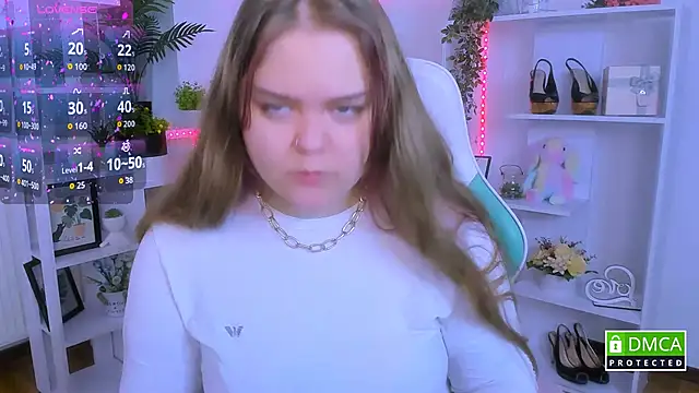 Erica  Alta online show from December 15, 6:52 am