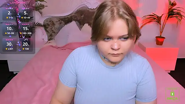 Snapshot of Erica__Alta chatting on September 9, 5:39 am Erica Alta online show from September 9, 5:39 am