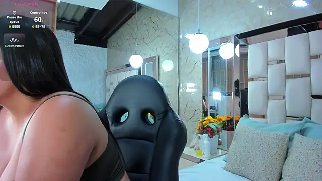 Snapshot of katleya_lewiis chatting on October 24, 10:31 pm katleya lewiis online show from October 24, 10:31 pm