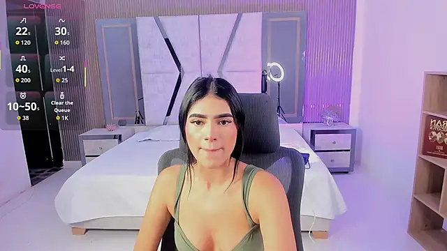 BellaaStorm online show from October 6, 2:18 pm