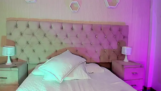 BellaaStorm online show from October 29, 9:25 pm