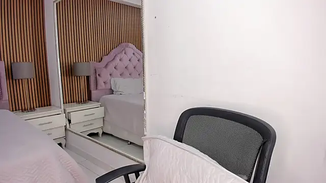 BellaaStorm online show from November 6, 4:38 am