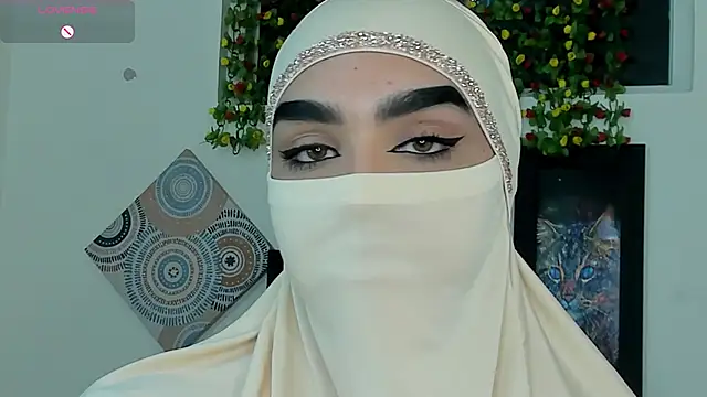 Maissa Alabi online show from November 4, 9:07 pm