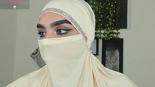 Maissa Alabi online show from October 11, 6:42 pm