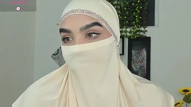 Maissa Alabi online show from October 6, 6:19 pm