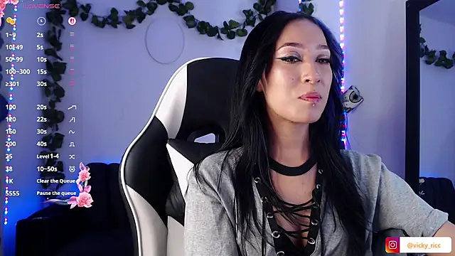 Snapshot of victoria_ricci_a chatting on October 11, 12:44 am victoria ricci a online show from October 11, 12:44 am