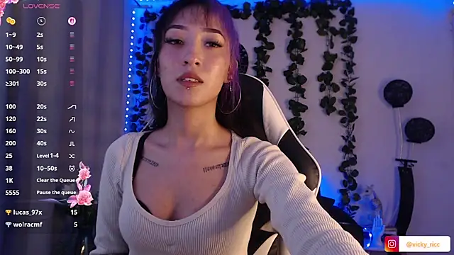 Snapshot of victoria_ricci_a chatting on December 13, 9:43 pm victoria ricci a online show from December 13, 9:43 pm