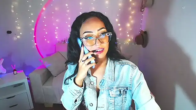 Snapshot of victoria_ricci_a chatting on March 13, 2:16 am victoria ricci a online show from March 13, 2:16 am