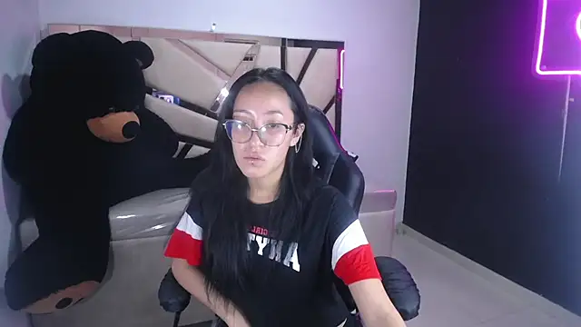 Snapshot of victoria_ricci_a chatting on March 6, 4:38 pm victoria ricci a online show from March 6, 4:38 pm