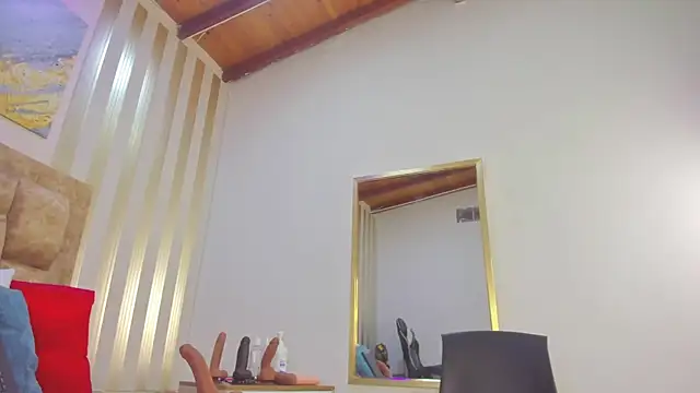 Snapshot of avis_lara chatting on November 6, 6:34 pm avis lara online show from November 6, 6:34 pm