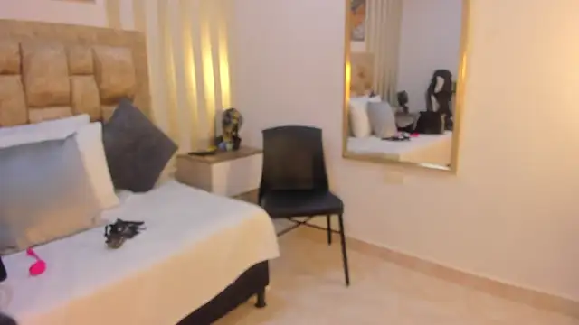 Snapshot of avis_lara chatting on September 19, 7:07 pm avis lara online show from September 19, 7:07 pm