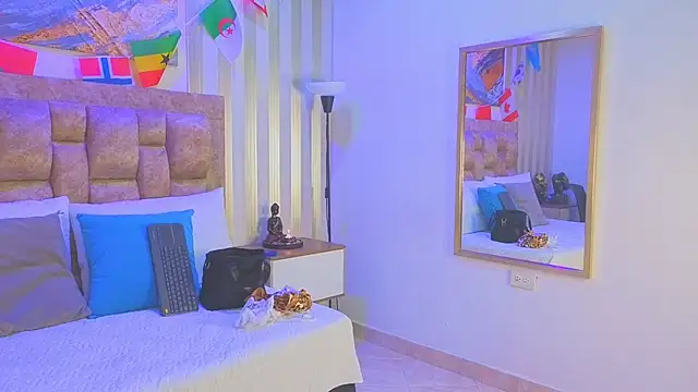 Snapshot of avis_lara chatting on July 14, 7:09 pm avis lara online show from July 14, 7:09 pm
