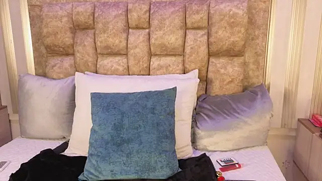 Snapshot of avis_lara chatting on November 21, 7:46 pm avis lara online show from November 21, 7:46 pm