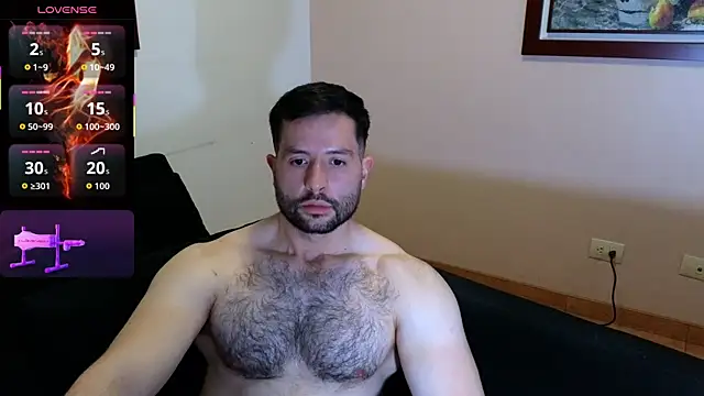 Snapshot of hairyncuteass chatting on June 16, 12:43 am hairyncuteass online show from June 16, 12:43 am