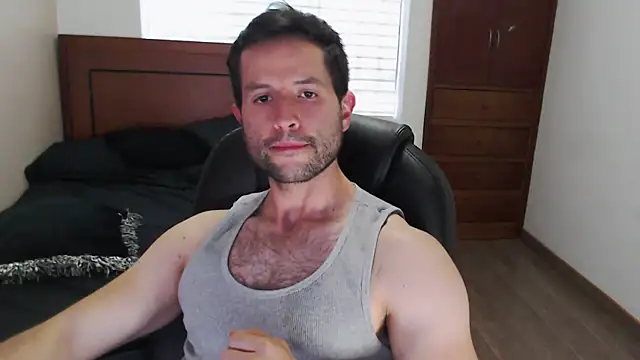 Snapshot of hairyncuteass chatting on February 1, 10:34 pm hairyncuteass online show from February 1, 10:34 pm