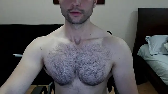Snapshot of hairyncuteass chatting on February 13, 12:13 am hairyncuteass online show from February 13, 12:13 am