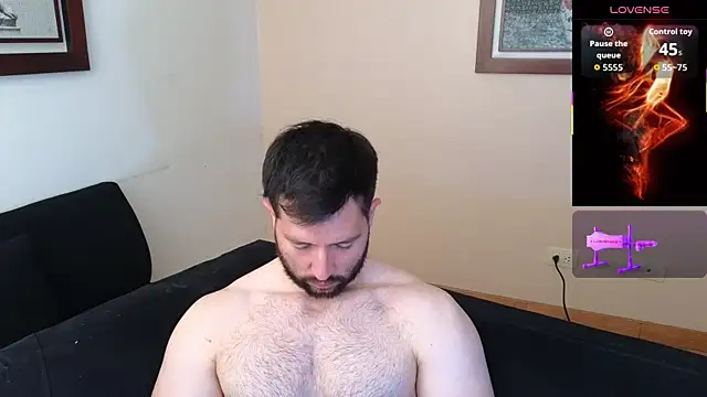 Snapshot of hairyncuteass chatting on June 26, 4:13 pm hairyncuteass online show from June 26, 4:13 pm