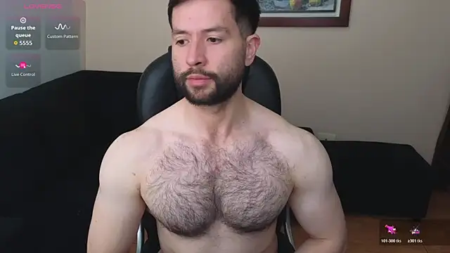 Snapshot of hairyncuteass chatting on May 19, 2:24 pm hairyncuteass online show from May 19, 2:24 pm