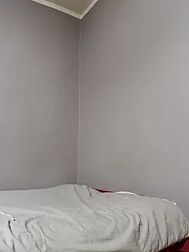 larzik94 online show from March 10, 8:46 pm