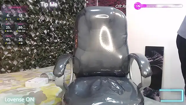 HarolddXL online show from March 22, 12:35 pm