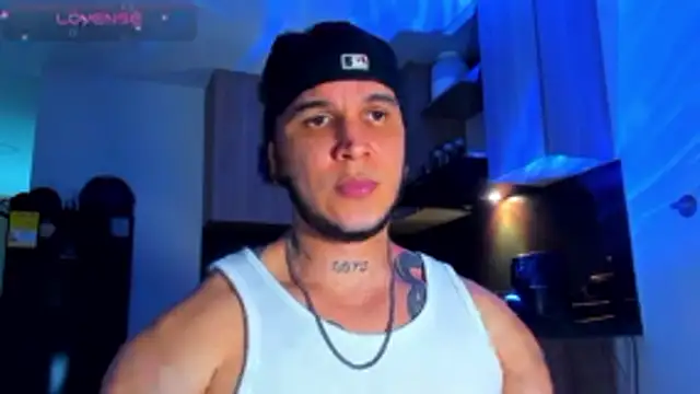 austinoficial online show from April 22, 11:22 pm
