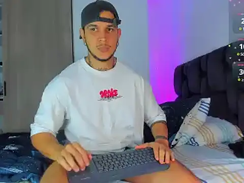 austinoficial online show from January 12, 10:25 pm