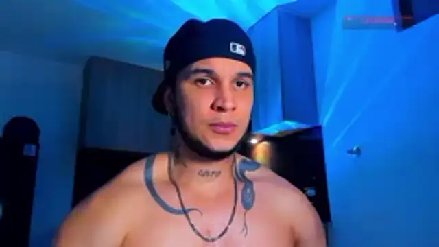 austinoficial online show from April 10, 11:34 pm