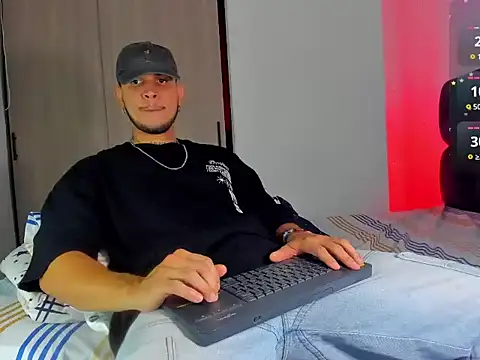 austinoficial online show from December 21, 7:10 am