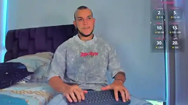 austinoficial online show from February 11, 9:14 pm