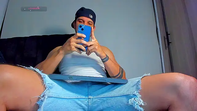 austinoficial online show from July 24, 1:23 am
