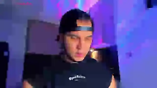 austinoficial online show from April 23, 11:28 pm
