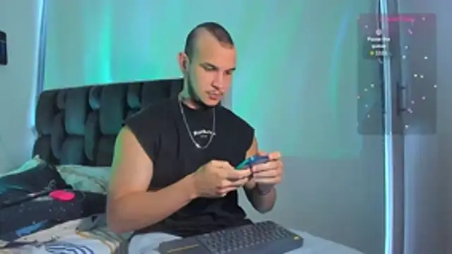 austinoficial online show from February 14, 8:20 pm