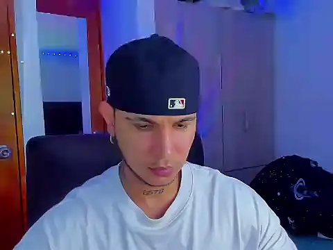 austinoficial online show from September 12, 11:26 pm