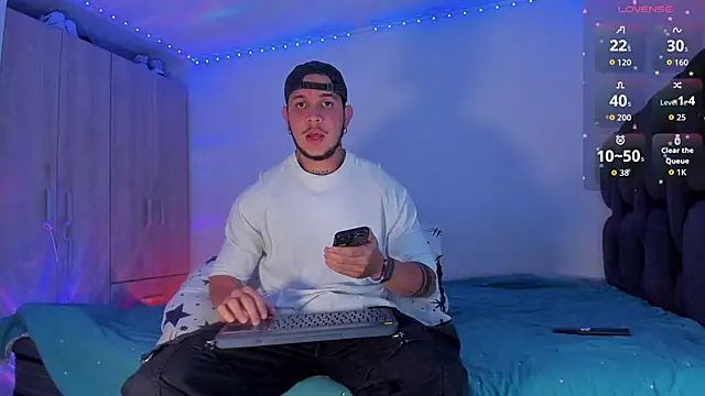 austinoficial online show from November 29, 9:26 pm