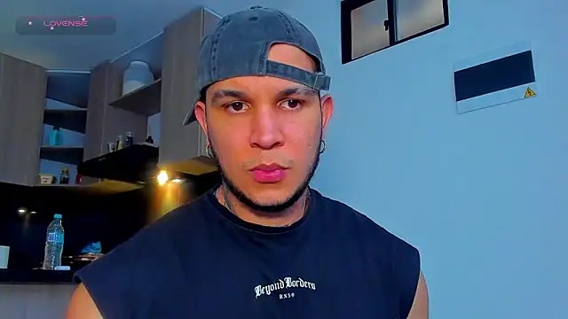 austinoficial online show from May 25, 10:08 pm