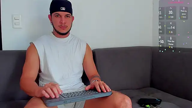 austinoficial online show from October 26, 9:04 pm