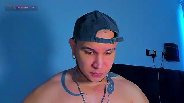 austinoficial online show from May 20, 9:12 pm