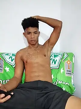 Snapshot of Black_Manba chatting on February 16, 12:19 am Black Manba online show from February 16, 12:19 am