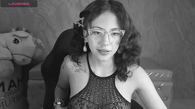 zoe ch  online show from July 8, 3:08 am