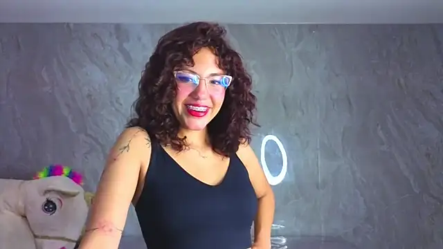 zoe ch  online show from July 18, 3:15 am