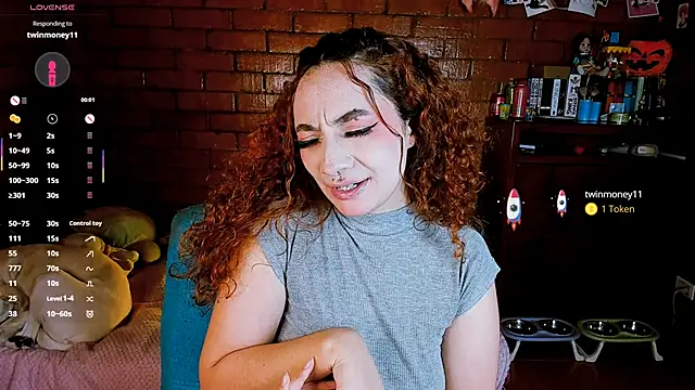 Annycolin  online show from February 10, 3:27 am