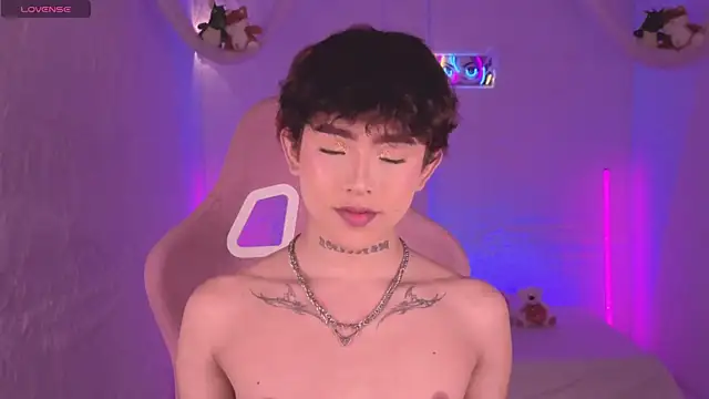 Snapshot of Evan_Hunter chatting on November 5, 3:04 pm Evan Hunter online show from November 5, 3:04 pm