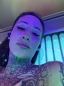 Snapshot of Black_sweet_Rose chatting on January 20, 1:11 pm Black sweet Rose online show from January 20, 1:11 pm